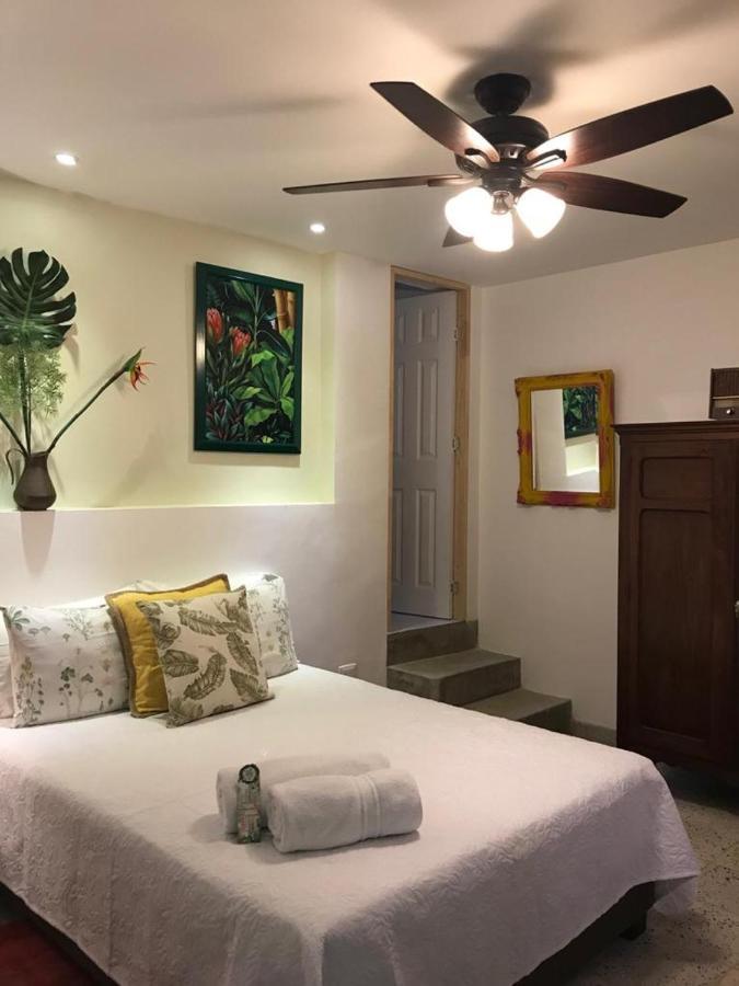 Magic Garden House Hotel Cali Bagian luar foto