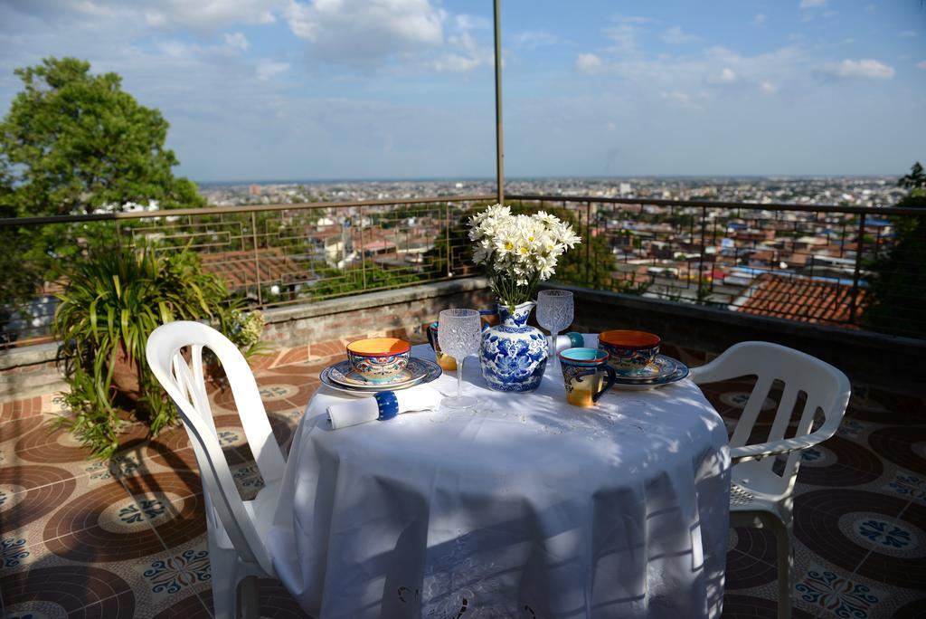 Magic Garden House Hotel Cali Bagian luar foto