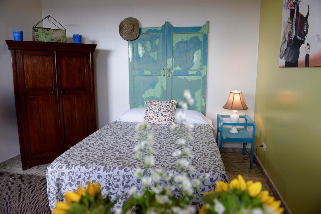 Magic Garden House Hotel Cali Bagian luar foto
